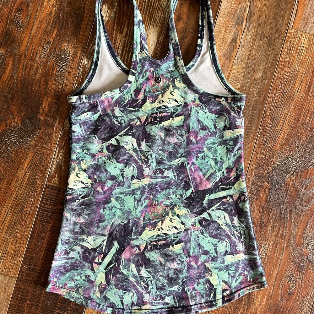Bundle lululemon 🍋 & Nike Workout Top - Picture 4 of 10